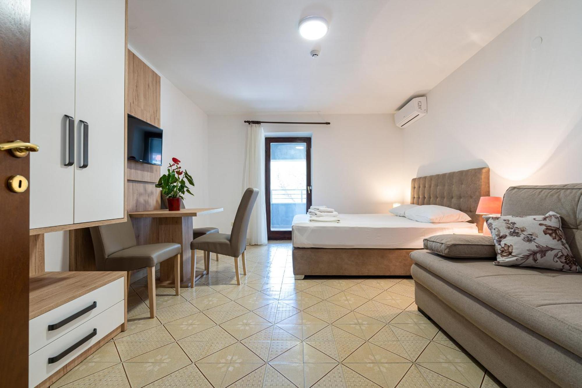 Studio Apartments Marea 2 Budva Szoba fotó